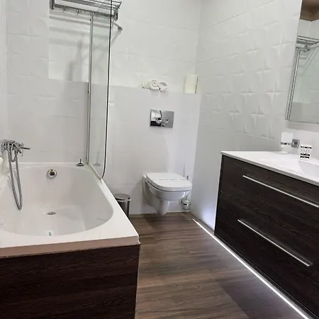White Tower Apartament Mamaja